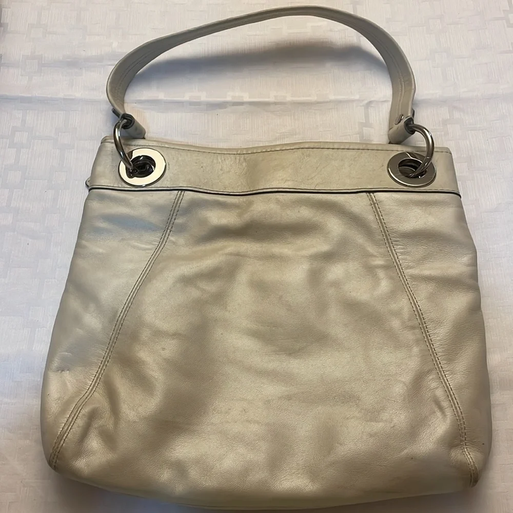 Coach Ashley Leather Handbag F17605 - Picture 4 of 11
